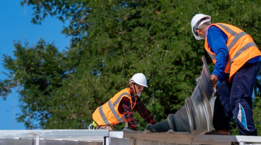 Professional gutter cleaning in Elkfork, KY